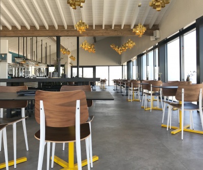 400_2_moio_beach_cadzand_bar_zwart_marmer_blad.jpg